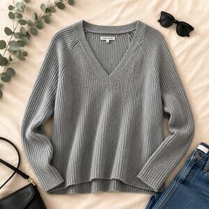 Elizabeth and James Gray Ribbed V Neck Sweater Women's Large Minimalist Knit Top